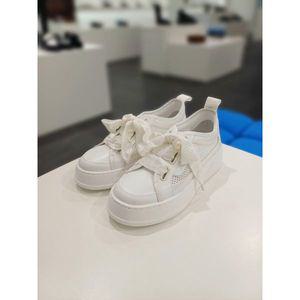 슈콤마보니 Wide strap sneakers(white) DG4DS24027WHT