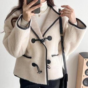 여자 외투 FUR 무스탕 FW 떡볶이단추 점퍼_3