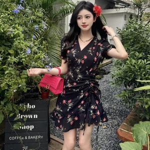 여성 꽃무늬 랩 브이넥 셔링 쉬폰 미니 원피스