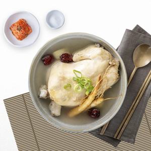 [1+1] 아워홈 진한 고려삼계탕 800g 실온보관 국내산 영계