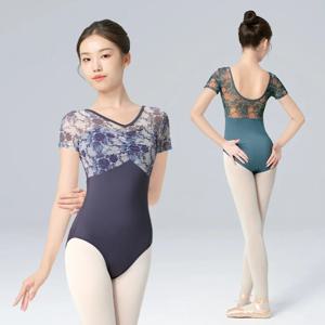 여성 발레 레오타드 꽃 가짜 투피스 댄스 레오타드 V 넥 메쉬 스플 라이스 반소매 체조 레오타드 발레 수영복