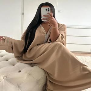 Eid 이슬람 긴 드레스 여성 박쥐 슬리브 Caftan Abaya 새틴 가운 다이아몬드 파티 Abayas 라마단 V 넥 Kaftan Caftan Jalabiya 2023