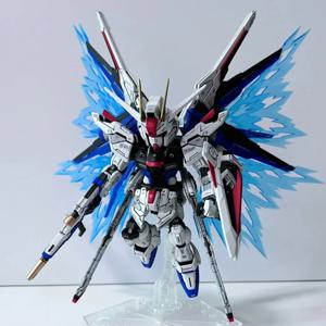 MGSD Freedom ZGMF-X10A 모델 액션 피규어 조립 어린이 장난감 데스크탑 장식 선물 소장품 브래킷 스티커