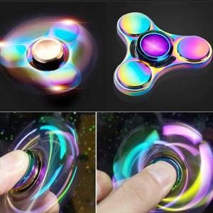 레인보우 Fidget Spinner 장난감 금속 UFO 어린이를위한 작은 휴대용 손가락 스피너 선물 성인 회전 탑 포커스 데스크 손가락 끝
