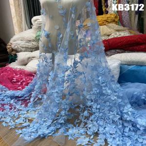 하늘색 3D 꽃 자수 레이스 꽃 페르시 패브릭 레이스 웨딩 드레스 골드 프랑스어 레이스 스팽글 얇은 명주 그물 레이스 바느질 KB3172