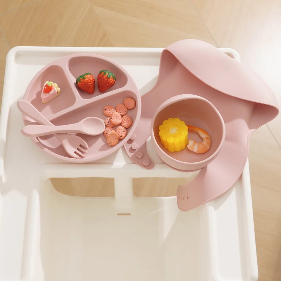5Pcs 아기 실리콘 먹이 세트 어린이를위한 라운드 식사 접시 빨판 그릇 요리 방수 턱받이 어린이 식기 밀짚 컵