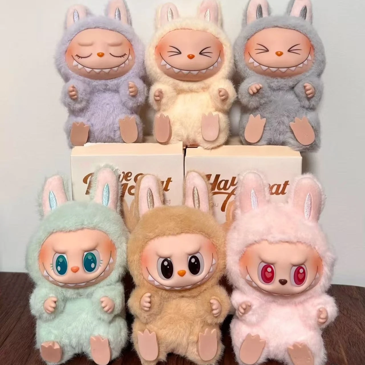 고품질 애니메이션 그림 Labubu 좌석 시리즈 블라인드 박스 비닐 펜던트 봉제 인형 모델 귀여운 괴물 키 체인 장난감 선물