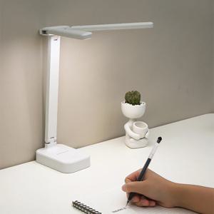 LED 책상 램프 USB 충전식 테이블 램프 3 단계 디밍이 가능한 터치 책상 조명 눈 보호 접이식 침실 책상 조명