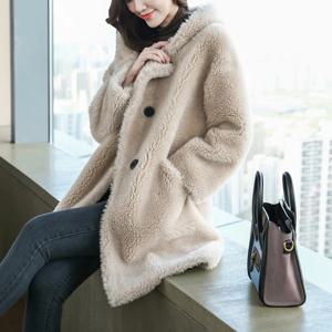 리얼 모피 코트 모자와 고품질 여성 천연 양모 코트 여성을위한 두꺼운 따뜻한 우아한 느슨한 대형 긴 아웃웨어