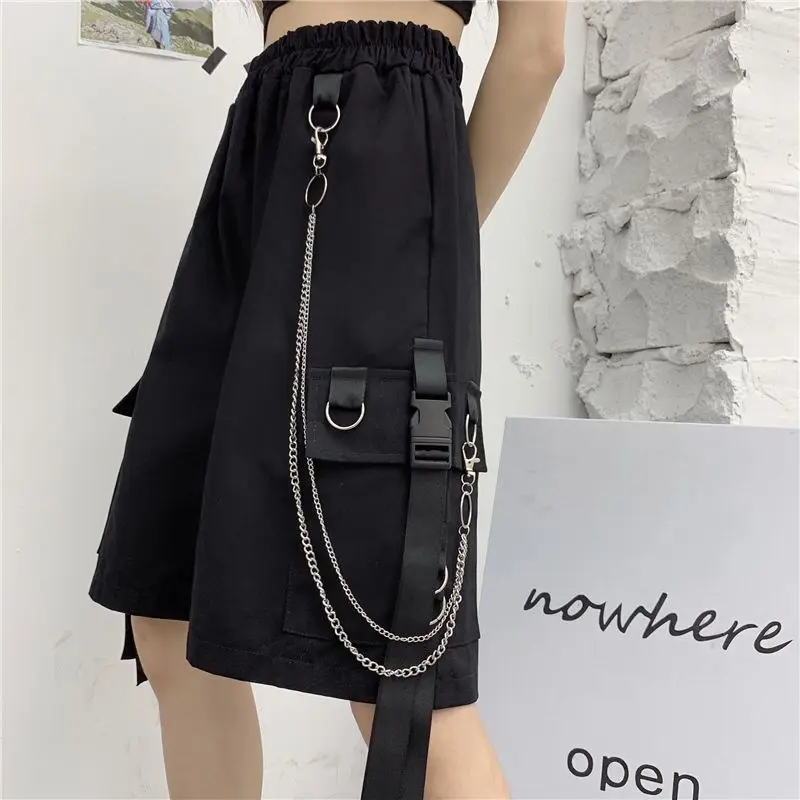 streetwear 2025 새로운 여성 여름 반바지 캐주얼 리본 여자를위한 검은 카고 반바지 체인이있는 무릎 길이 바지