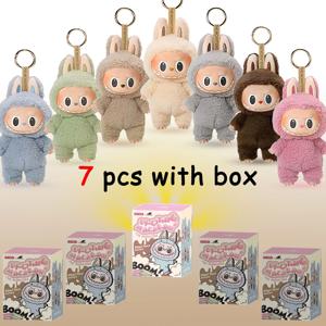 17cm Labubu los monstruos latido del corazón 마카롱 카라 에스말타다 Linda 피규어 Pvc de peluche adorno de mesa juguete Kawaii
