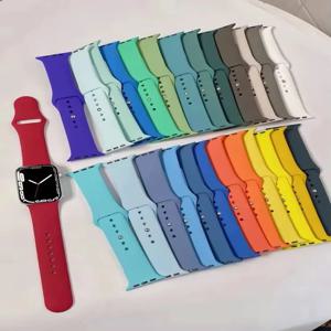 Apple Watch 스트랩 용 실리콘 밴드 45mm 44mm 40mm 41mm 42mm-46mm 스포츠 팔찌 iwatch 시리즈 8 7 6 5 4 3 SE 9 10 Ultra 2 49mm