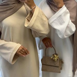 여성을위한 따뜻한 아랍어 코듀로이 Abaya 드레스 라마단 두바이 여성 겸손한 이슬람 코트 겨울 이슬람 의류 새로운 터키 솔리드 가운