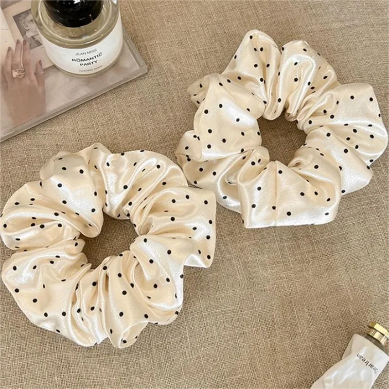 여성용 흑백 폴카 도트 새틴 Scrunchies 대형 라운드 프릴 헤어 밴드 부드럽고 우아한 헤어 타이 헤드 액세서리