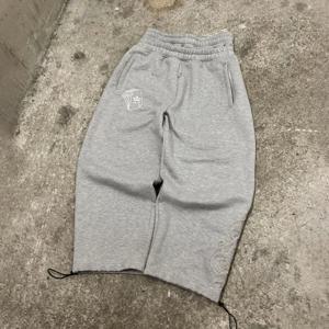 Y2K 더블 허리 조깅 바지 포커 자수 패턴 처진 바지 남성 여성 고스 힙합 streetwear 남여 헐렁한 스웨트 팬츠