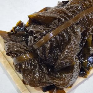 [푸디앤] 국내 자연산 생 돌미역 1kg/ 말린 미역에서 느낄 수 없는 쫄깃하고 부드러운 생 돌미역입니다.