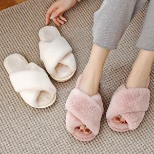 겨울 여성 집 슬리퍼 가짜 모피 패션 따뜻한 신발 여성 슬립 아파트 여성 슬라이드 블랙 핑크 아늑한 집 모피 슬리퍼