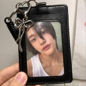 검은 가죽 카드 홀더 학생 캠퍼스 카드 홀더 Bowknot 가방 펜던트 키 체인 DIY INS 한국어 버전 귀여운 Photocard 홀더