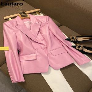Lautaro 봄 세련된 짧은 핑크 부드러운 Pu 가죽 블레이저 긴 소매 슬림 맞는 럭셔리 자켓 여성 2022 우아한 패션 5xl