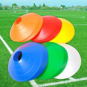 10Pcs 축구 훈련 축구 공 게임 디스크 민첩성 디스크 콘 세트 플라스틱 스탠드 홀더와 멀티 스포츠 훈련 공간 콘