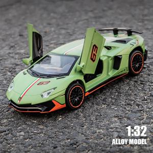 1:32 LAMBOR AVENTADOR SVJ LP780-4 사운드와 조명이 포함된 스포츠카 모델 장난감, 어린이를 위한 생일 선물에 적합