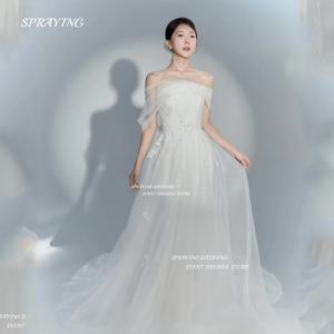 SPRAYING Simple Off 어깨 Tulle 한국 웨딩 드레스 사진 촬영 라인 신부 가운 레이스 아플리케 구슬 웨딩드레스 맞춤형