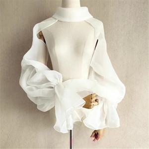 Organza 웨딩 어깨 걸이 푹신한 전체 트럼펫 슬리브 ​​하이 넥 백리스 신부 볼레로 신부 자켓 공식 파티 어깨 걸이 여성 케이프