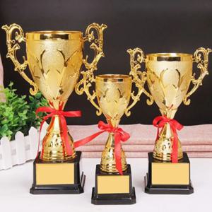 플라스틱 모델 금 트로피 상 학교 보상 공급 경쟁 축구 작은 상금 컵 어린이 공예 기념품