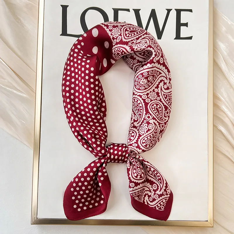 새로운 실크 스카프 Neckerchief 여성 실크 스퀘어 스카프 지갑 여성을위한 럭셔리 스카프 디자이너 실크 Headscarf SJ01