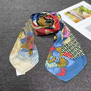 패셔너블 프린트 실크 스카프 컬렉션 다양한 디자인 20*20cm 장식용 폴리에스터 섬유 따뜻한 청소년용