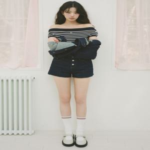 [정상가159,000원][장원영 25SS 캠페인] 여성 린스데님 크롭 핫 팬츠 T32F1NEQ50TWT1