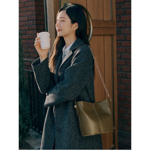 빈폴ACC 뉴럽 체인 슬라우치 숄더백 - 카키 BE49D3M04H