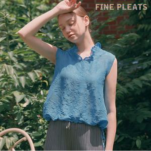 [FINE PLEATS] 피네 플리츠 민소매 카라 스트링 탑 스카이 블루