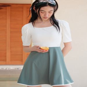 [질스튜어트 뉴욕 액세서리]  JASR4E103I2 베이지 반팔 컬러 배색 원피스 수영복