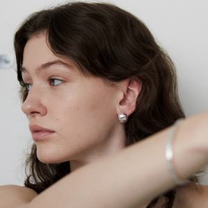 bumpy onetouch earring - silver