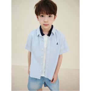[Essential] 시어서커 스트라이프 반소매 셔츠 - 스카이 블루