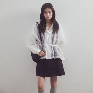 [1차 리오더] Flare hooded windbreaker jacket_White