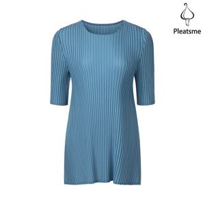 [최초가 138000원] 펀칭 플리츠 사이드 슬릿 티셔츠_EPTSM025024