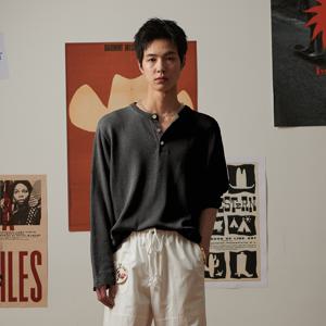 [최초가 89,000원] [COLLECTION LINE] 린넨 블렌디드 빈티지 가먼트 헨리넥 니트 차콜 그레이