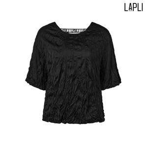 [최초가 109000원] 새틴 백 스트랩 블라우스_LPBLF324002