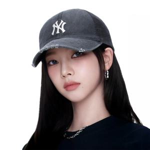 [공식] [카리나PICK]베이직 워싱 메쉬캡 NY (Charcoal Grey)
