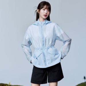 [롯데백화점](아웃도어)](장원영 착장 자켓) 에어리 여성 모노메쉬 경량 바람막이 자켓 DWM24160