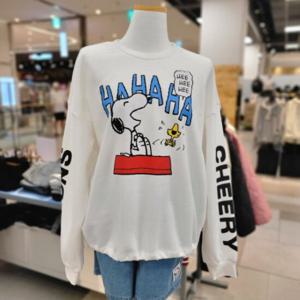 [클라이드앤]클라이드앤 여성 스누피 그래픽 티셔츠 FODTS975F