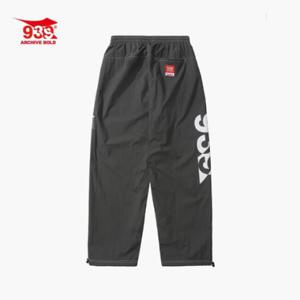 디아도라팬츠 KQJ D3321LPTA3KAD 심볼 로고 나일론 팬츠 DARK KHAKI