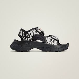 스텔라맥카트니 Hika 아웃도어 샌달 IF1797 아디다스