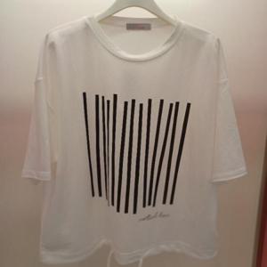Latium HC06 국내생산 부드러운 5부반팔 버티칼스트링 라운드 데일리 티셔츠 T2523ts41W
