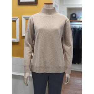 BCBG 세이브존01 옆선 배색 니트 B4DBK431