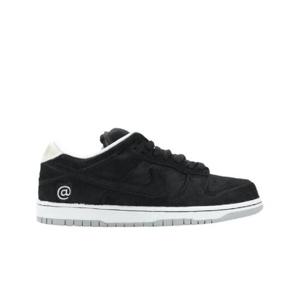 나이키 x 메디콤 토이 SB 덩크 로우 베어브릭 CZ5127-001