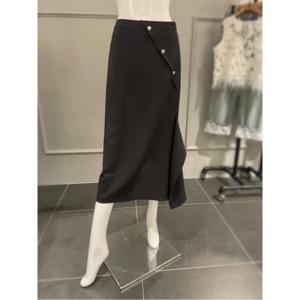 르니앤맥코이 단추장식 옆트임 프릴 스커트 (MM09SK104HJZ)