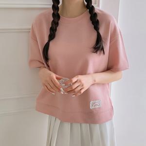 [올리비에스클로젯] 밑단 레이스 자수 포인트 티셔츠_O2506TS099B